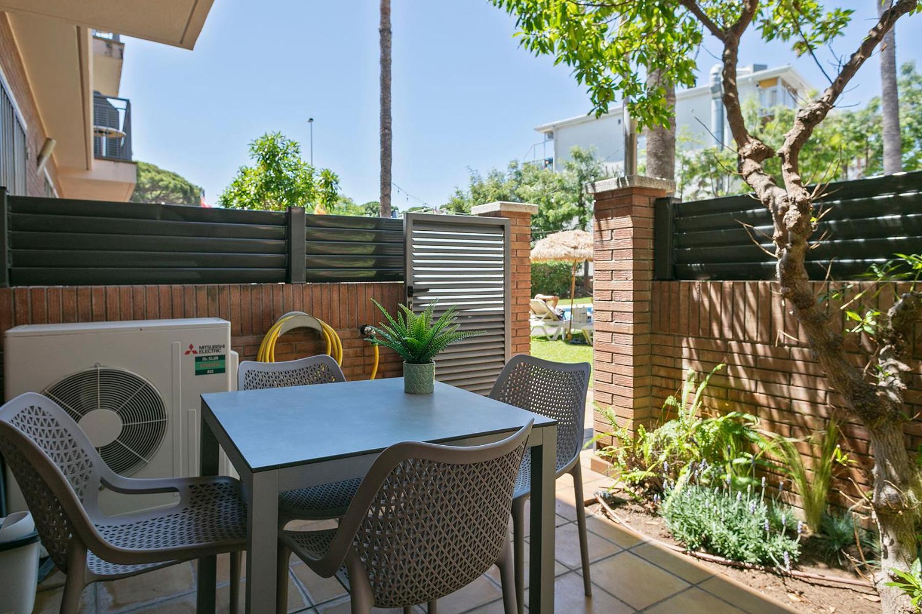 Apartamentos Velor Castelldefels Luaran gambar